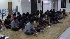 Gambar 3. Mulok Buka Bersama DP Santren